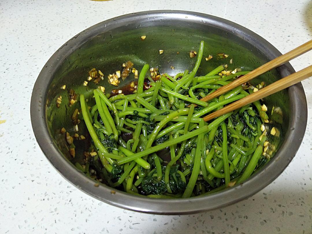 凉拌茼蒿