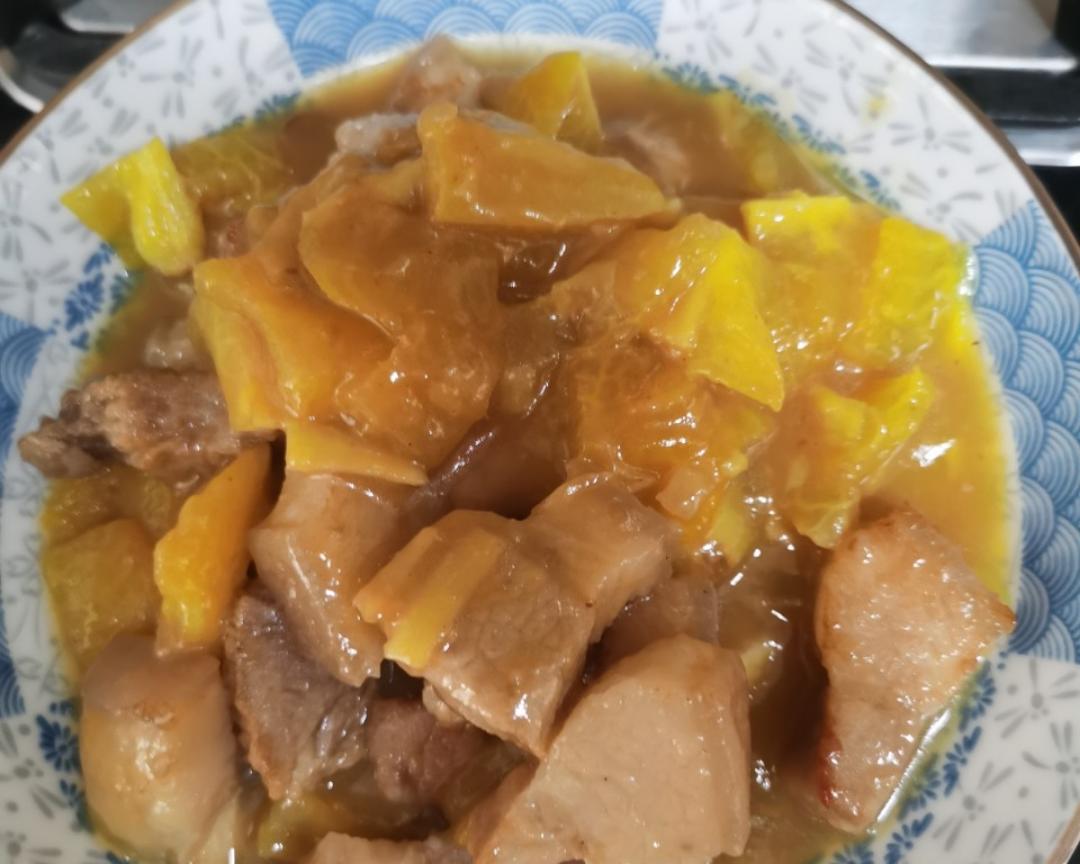 下饭的甜酸杨桃焖猪肉