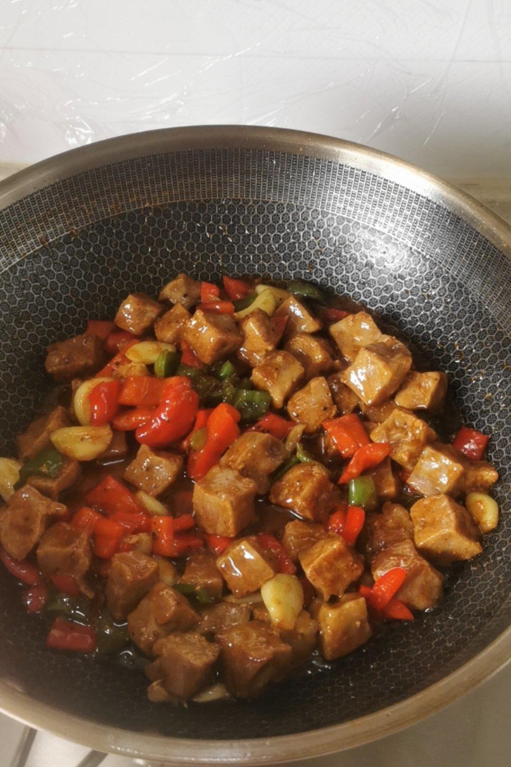 黑蒜子牛肉粒