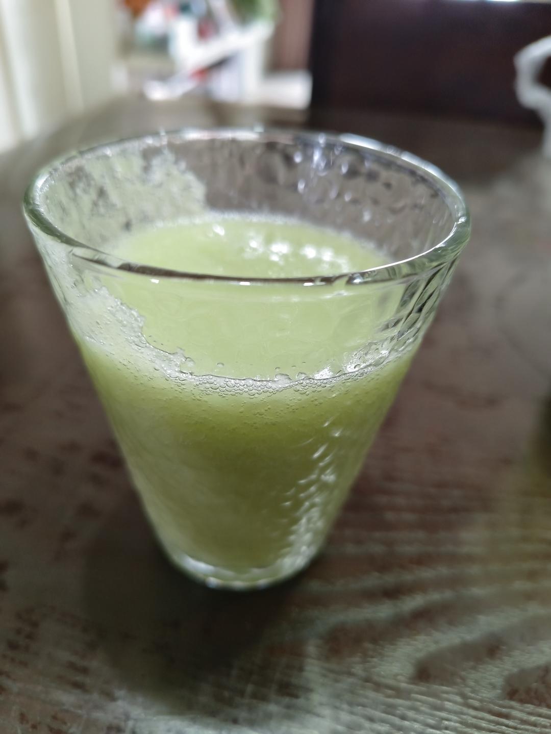 西芹黄瓜香蕉汁