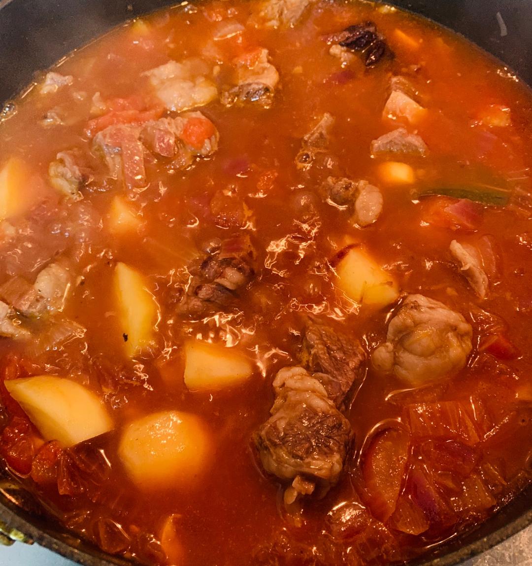 番茄土豆炖牛腩