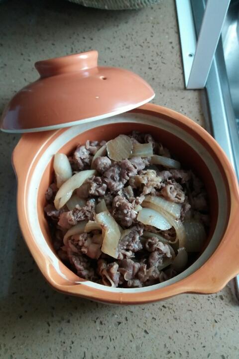 洋葱肥牛饭