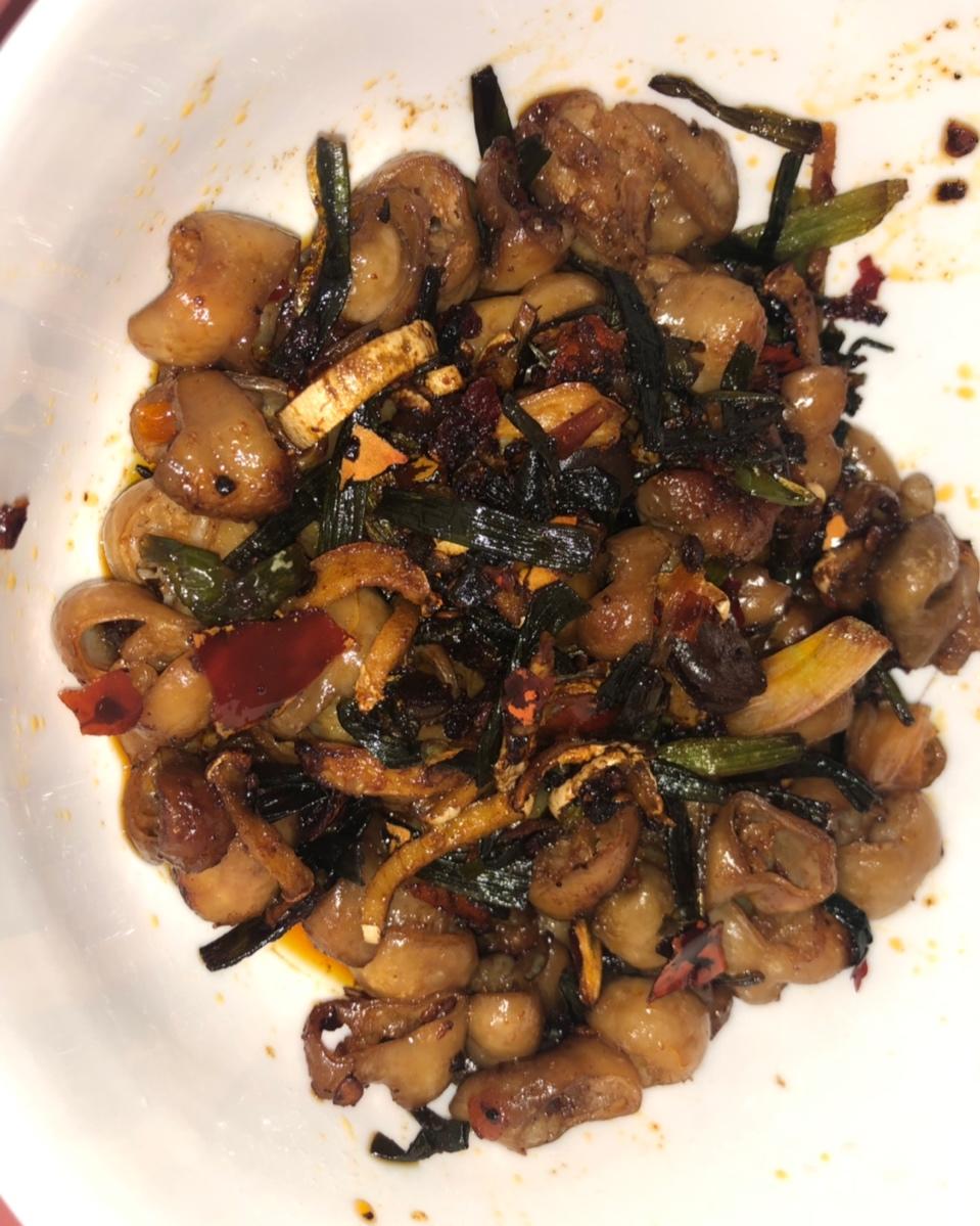 好吃到爆火爆肥肠