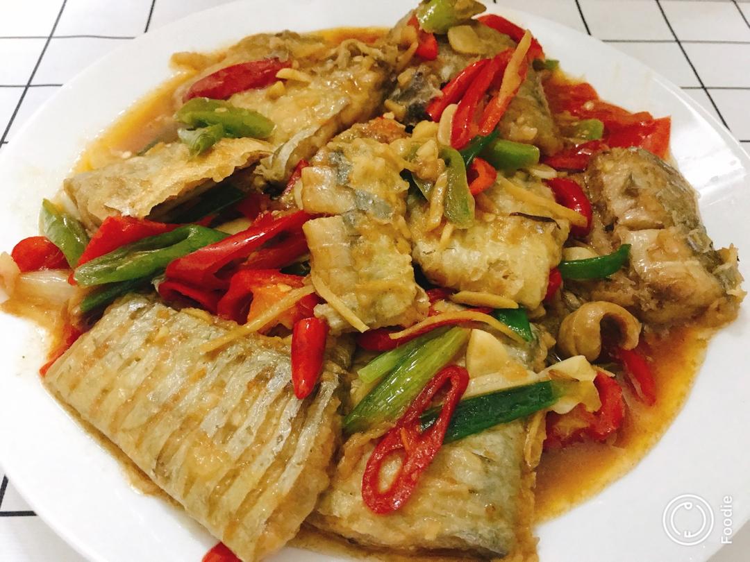 酥酥斑马纹带鱼（香酥椒盐炸带鱼）