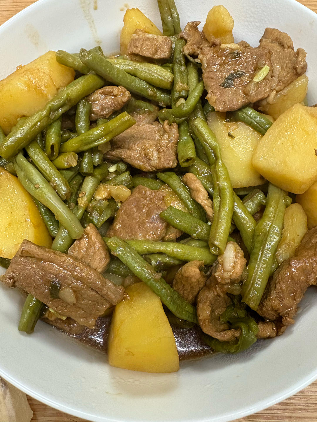 绝对正宗的东北土豆豆角炖五花肉