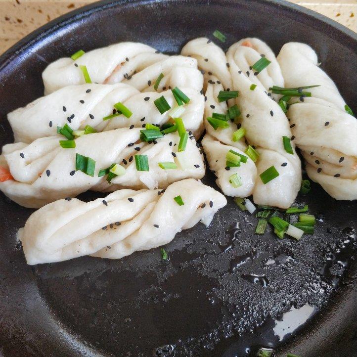 简单快手早餐美食~生煎小花卷