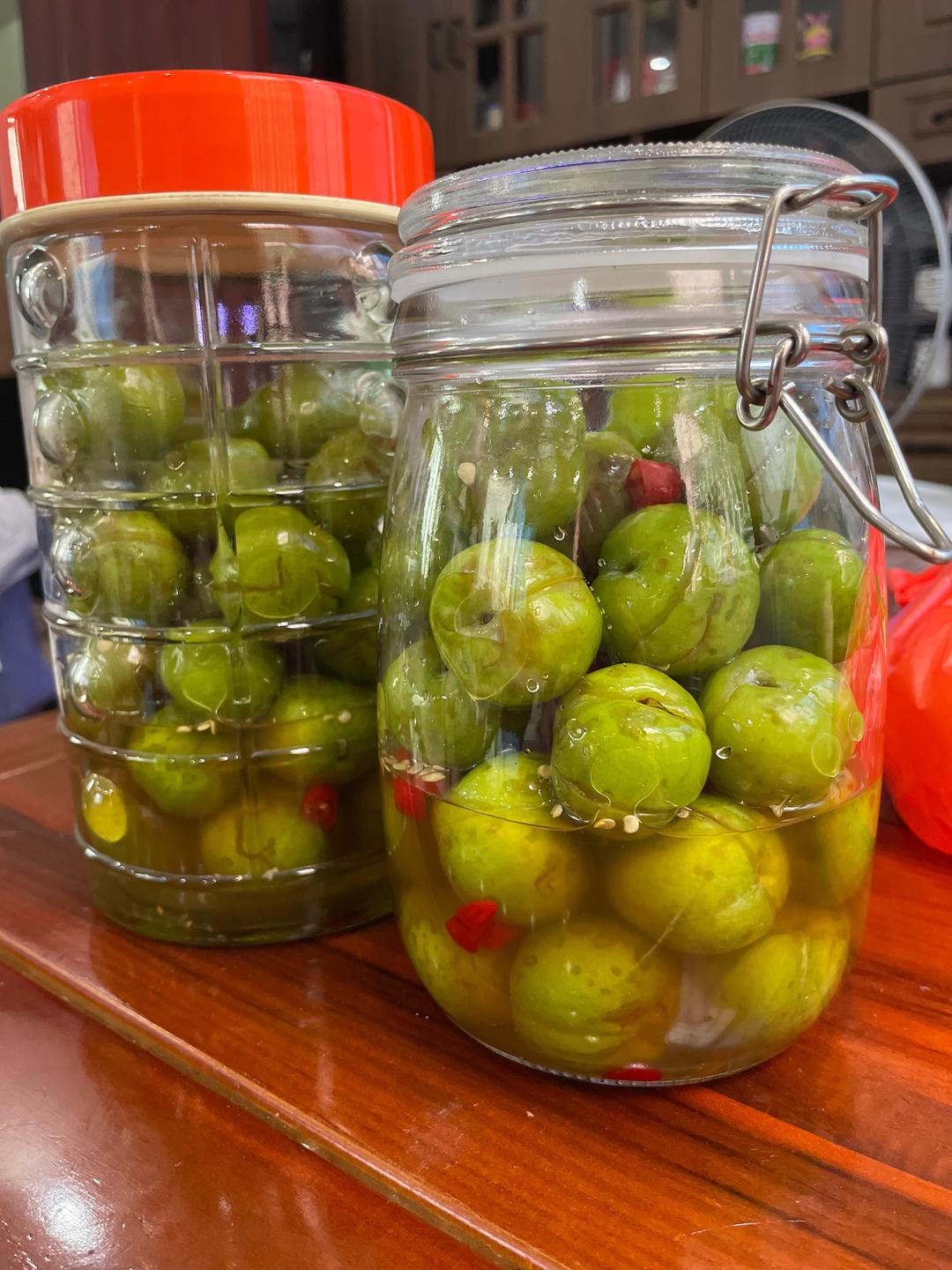 腌青李(酸辣青李)