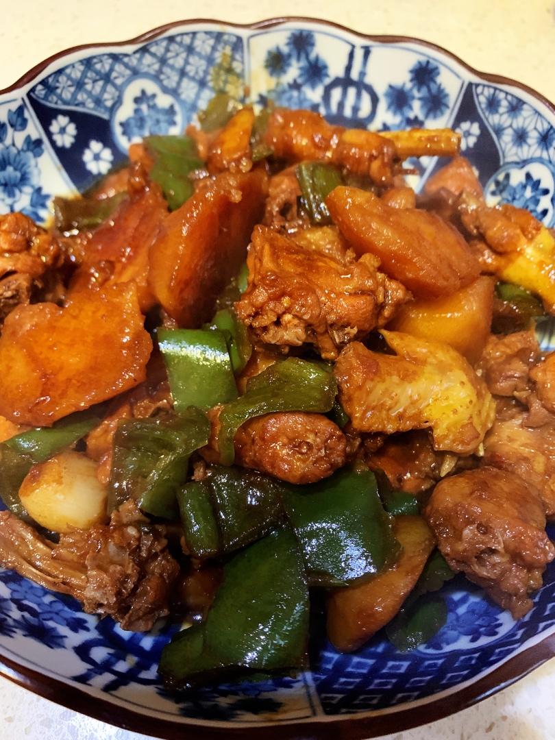 红烧鸡块炖土豆