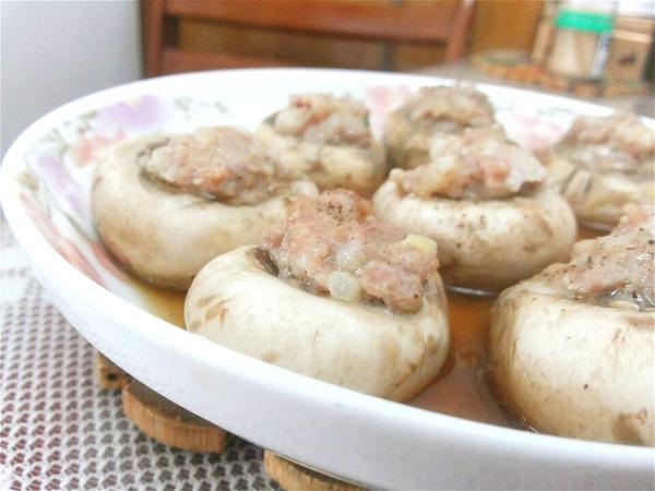 蘑菇酿肉丸
