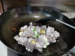 辣白菜排骨锅的做法 步骤2