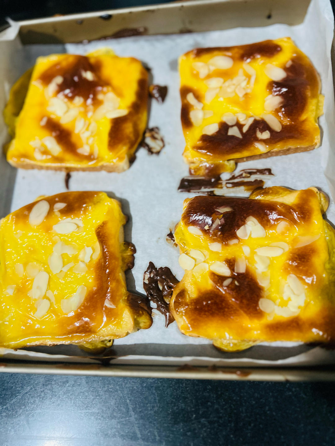 零失败快手岩烧乳酪(熔岩吐司)十分钟网红早餐，好吃哭