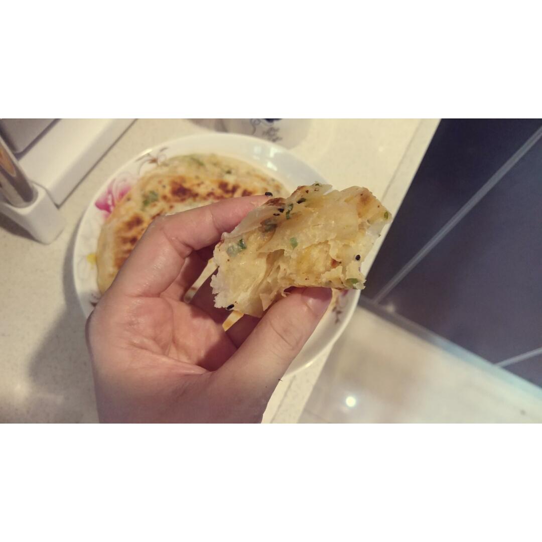 堂妈教你做飘香葱油饼