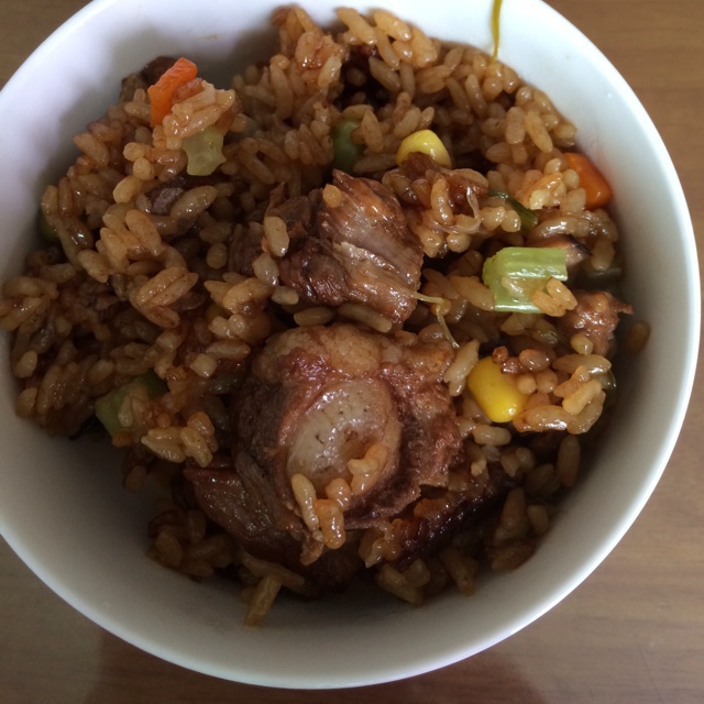 喷香排骨焖饭（爆好吃）