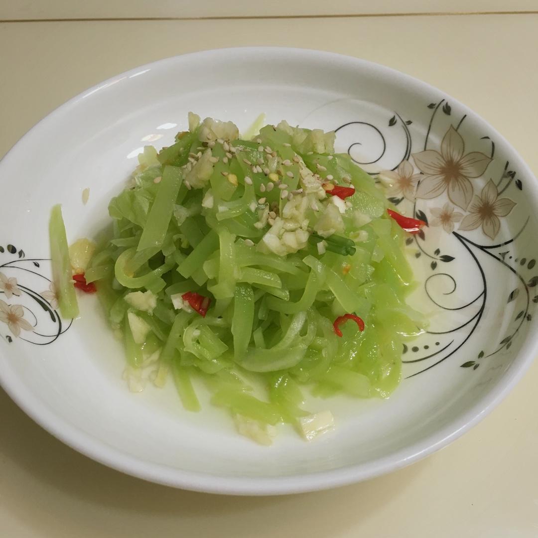 凉拌莴笋丝