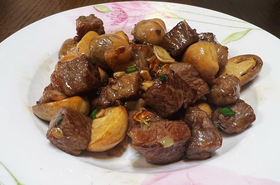 黑胡椒杏鲍菇牛肉粒