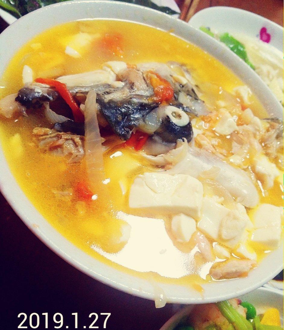 三文鱼头豆腐汤