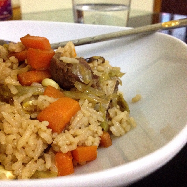 喷香排骨焖饭（爆好吃）