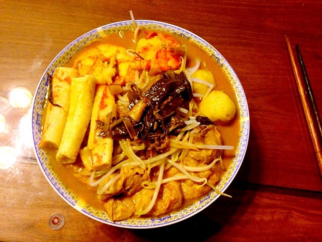 《一百道惠味》——新加坡美食，叻沙的做法