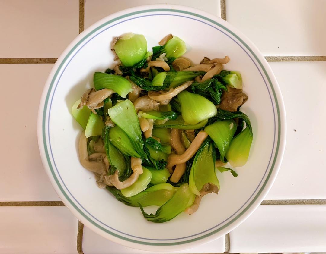 平菇炒青菜