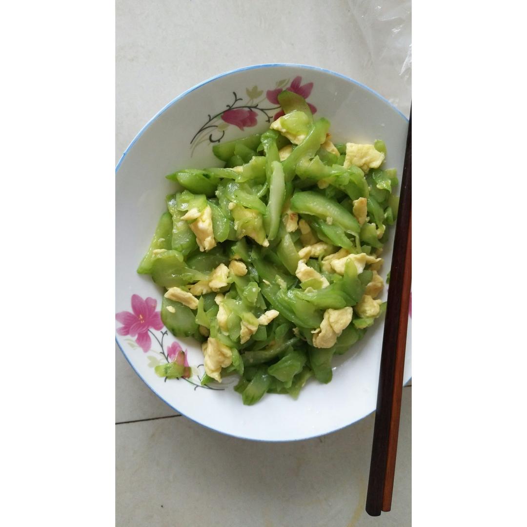 黄瓜炒鸡蛋