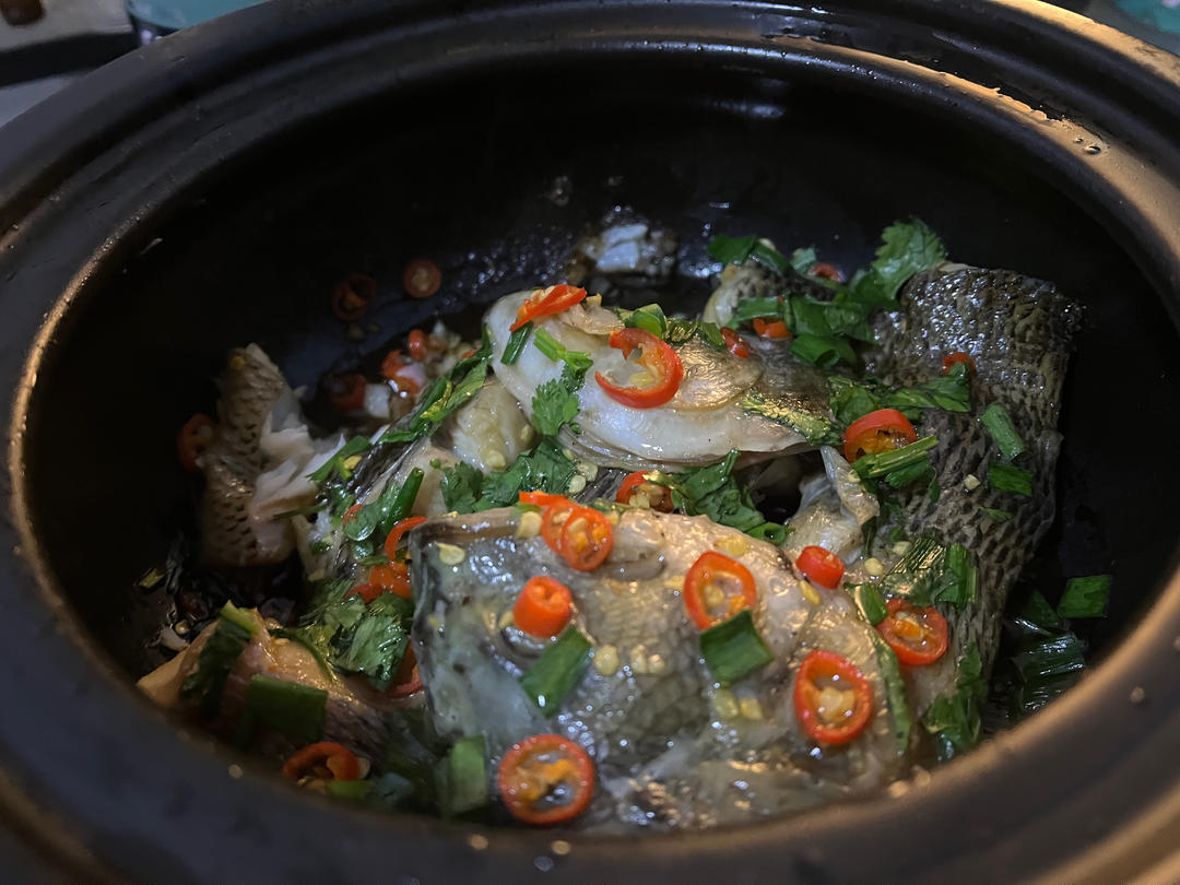 家常砂锅鲈鱼
