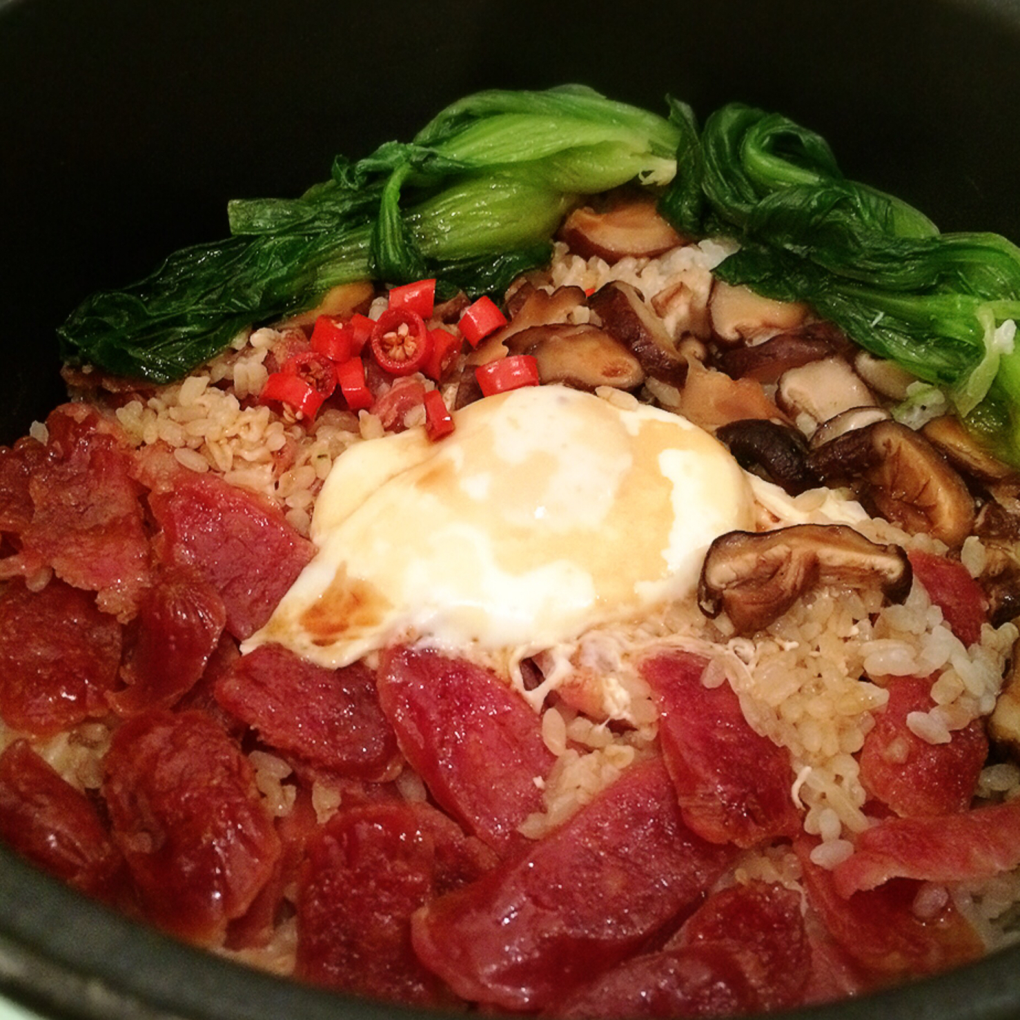 电饭煲 【电饭煲腊肠煲仔饭】 智力猫老师做的【电饭煲腊肠煲仔饭】