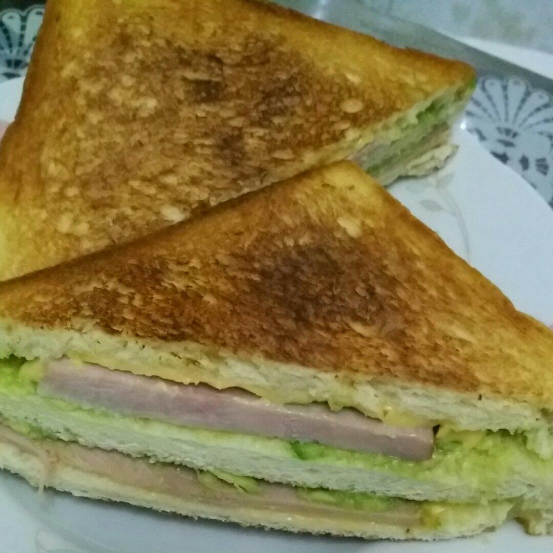 牛油果早餐三明治 Avocado Breakfast Toasted Sandwich