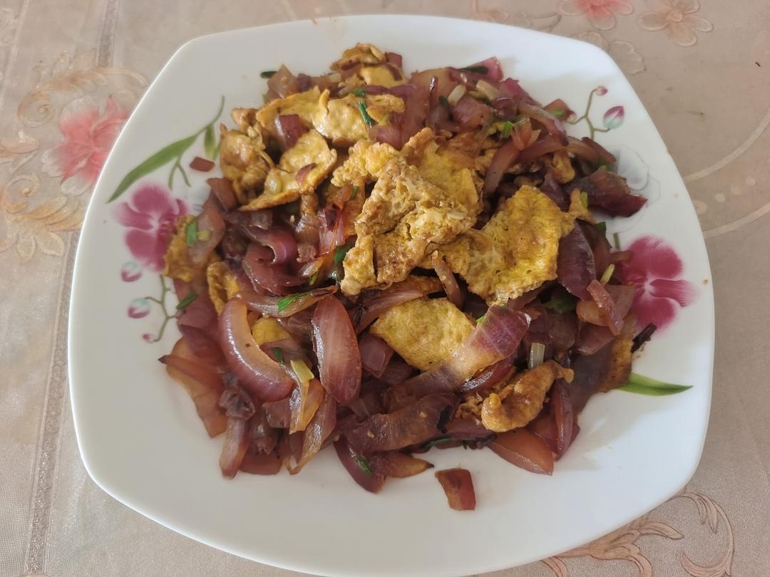 降压防癌的好食材  洋葱炒鸡蛋