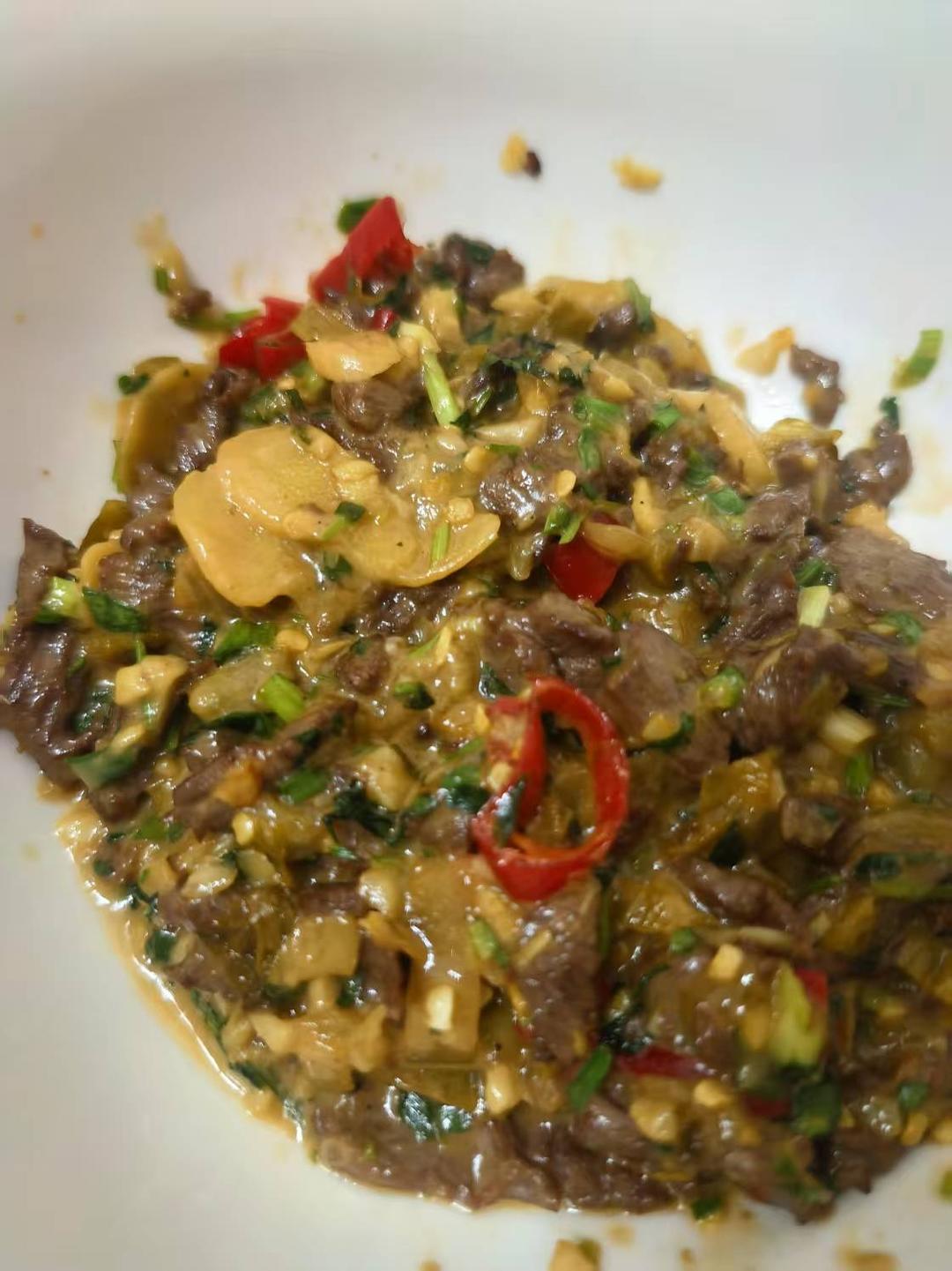 🥙香辣鲜嫩的泡椒牛肉，真的太好吃了，晚上多干了两碗饭🍚🍚，酸酸辣辣开胃的下饭菜