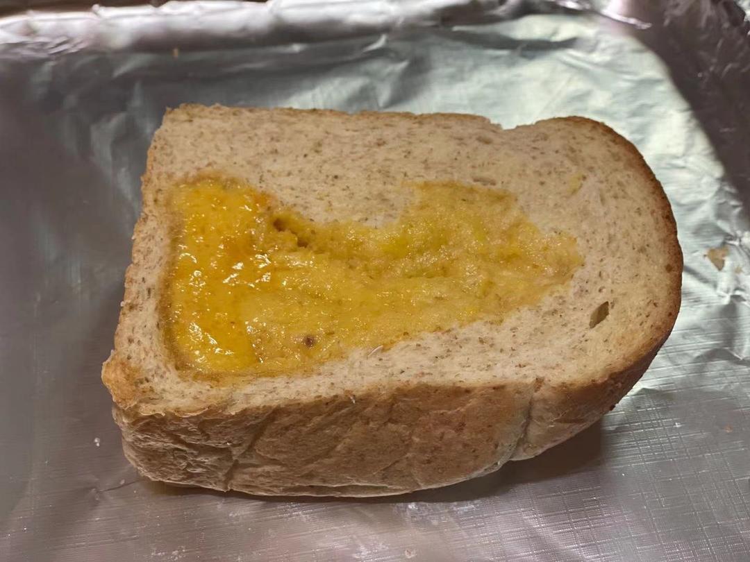 咸蛋黄吐司