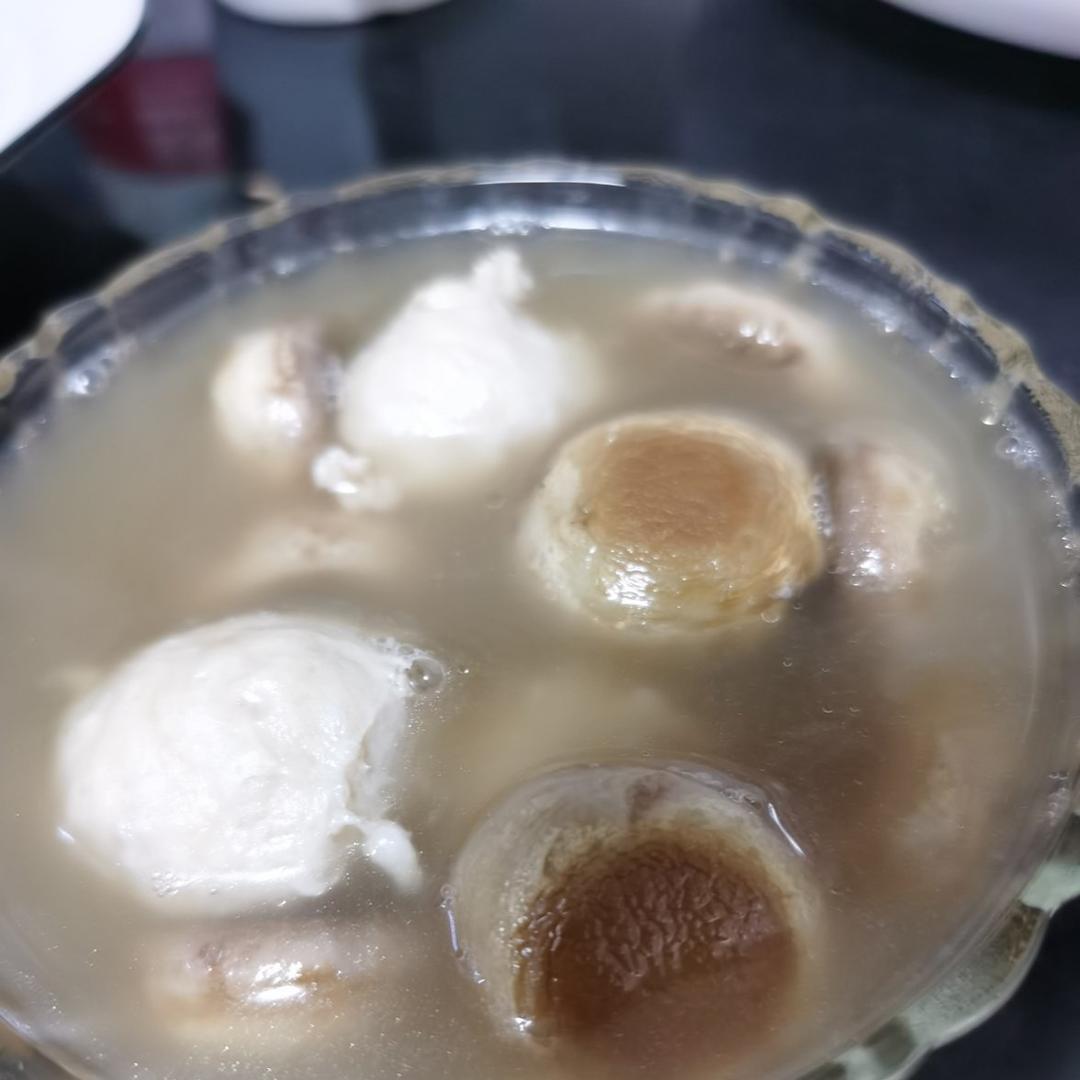 鲜掉眉毛口蘑汤