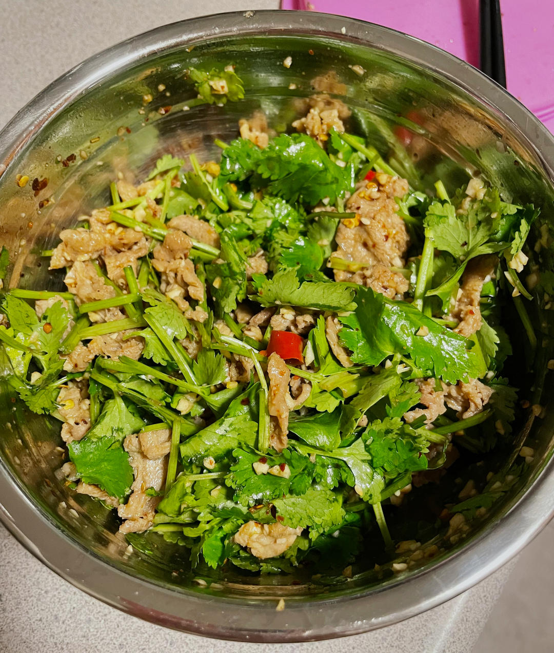 无油低卡的香菜牛肉，夏天减肥就要吃凉拌牛肉