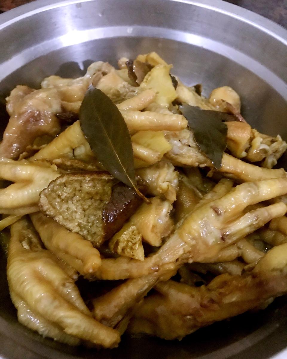 电饭锅脱骨红烧鸡爪