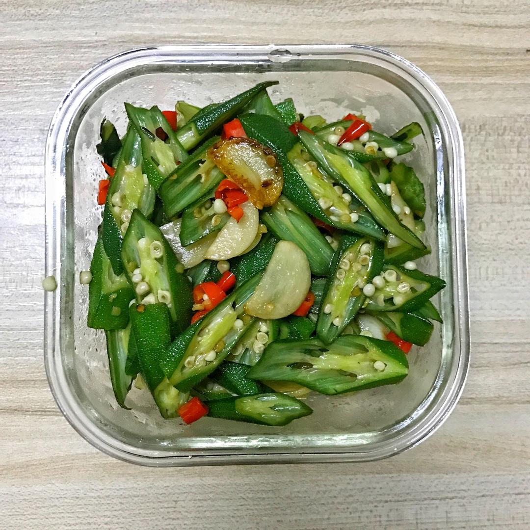 辣椒炒秋葵