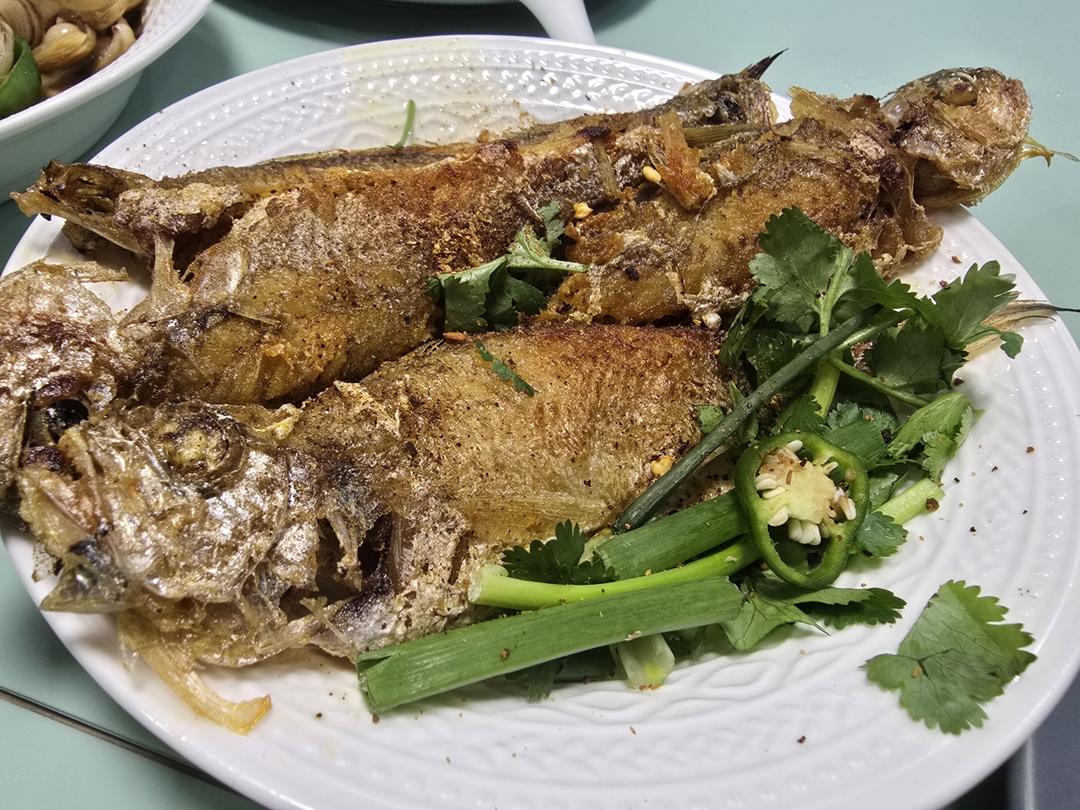 香煎小黄鱼