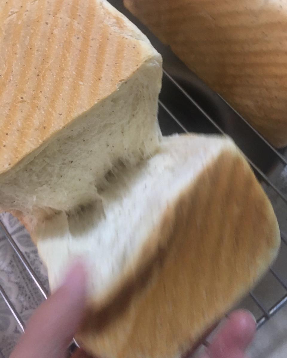 吐司，奶香手撕面包，超级香浓