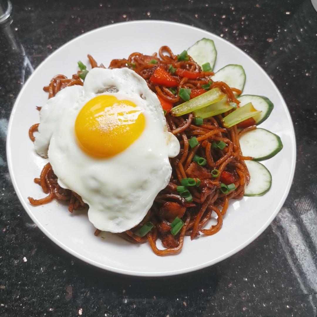 马来西亚炒面［Mee goreng］