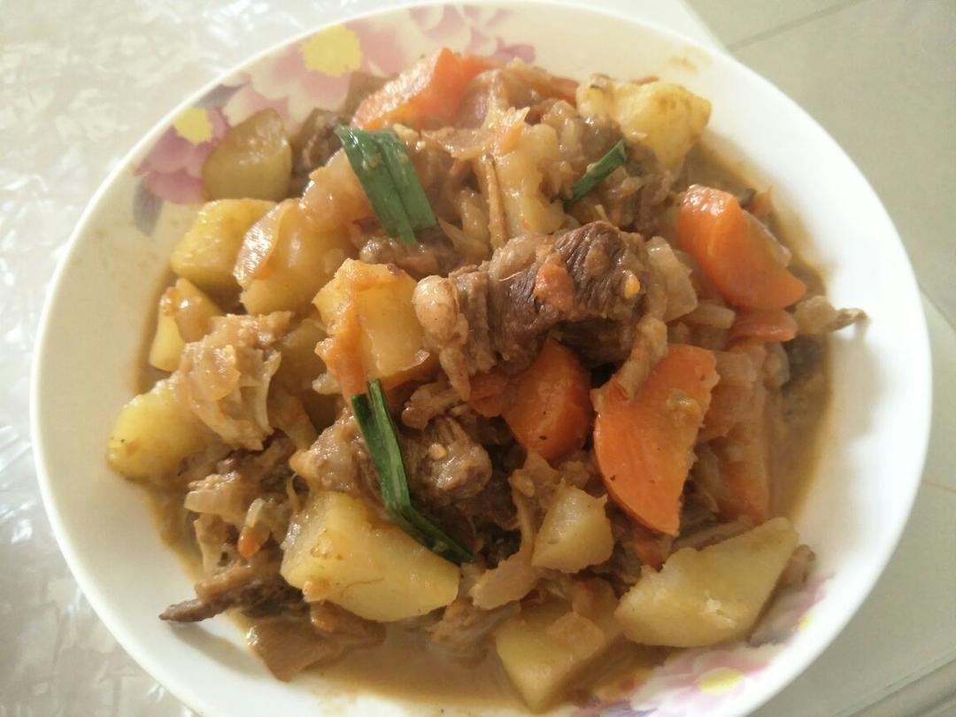 红烧牛肉土豆 （独家秘制）