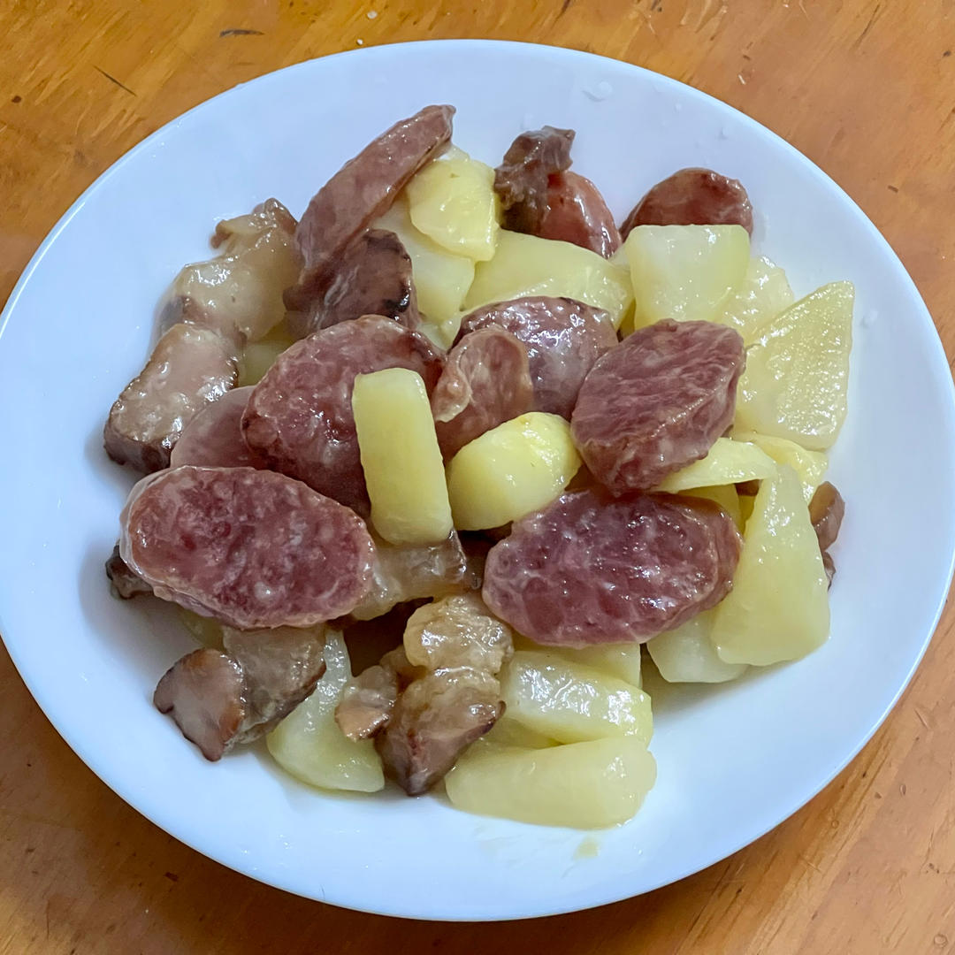 腊肉焖土豆