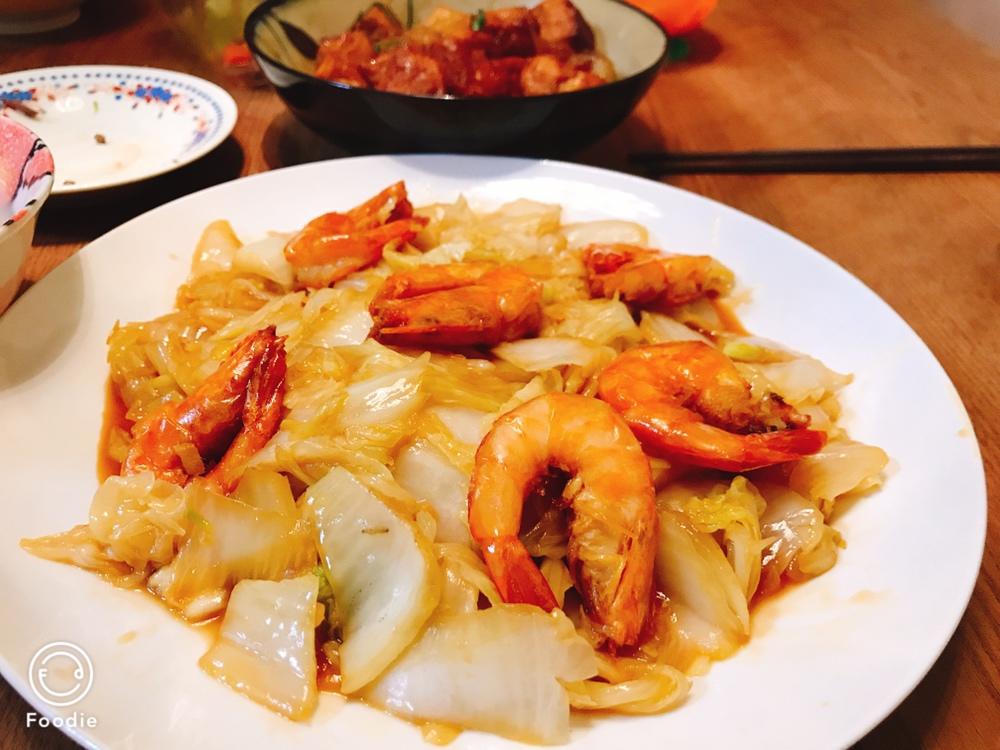 薛小岩子做的大虾炒白菜