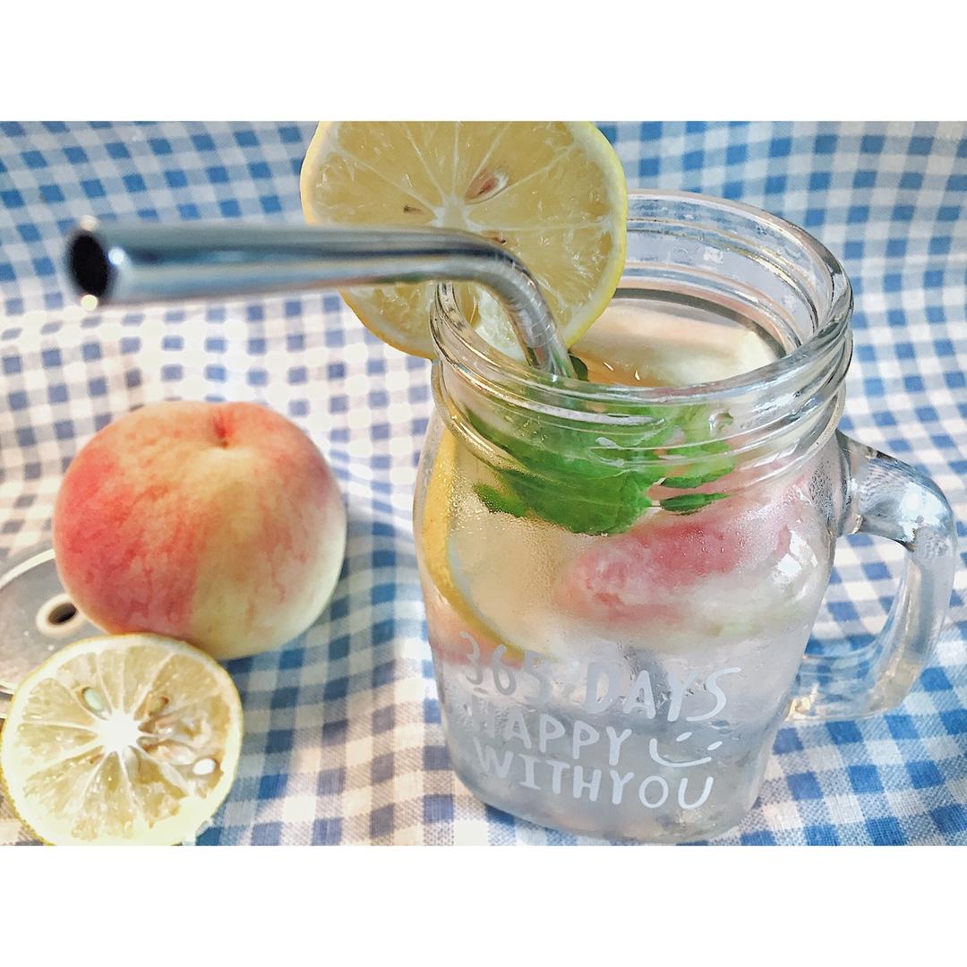 夏日清凉桃子汽水