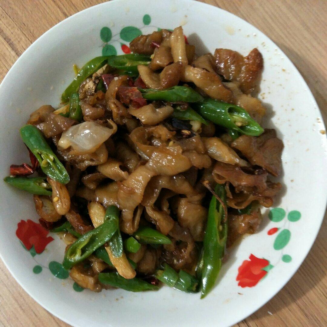 好吃到爆火爆肥肠