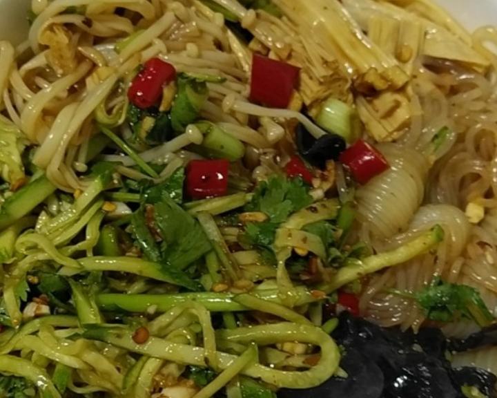 捞拌什锦（夏季爽口凉菜）