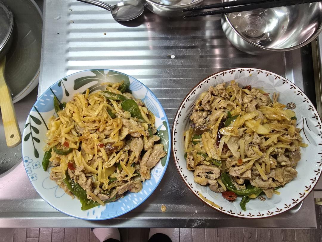 青椒土豆炒肉丝