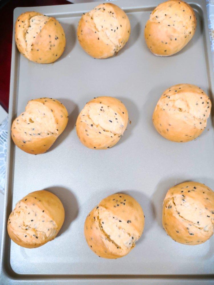 红薯黑芝麻面包球