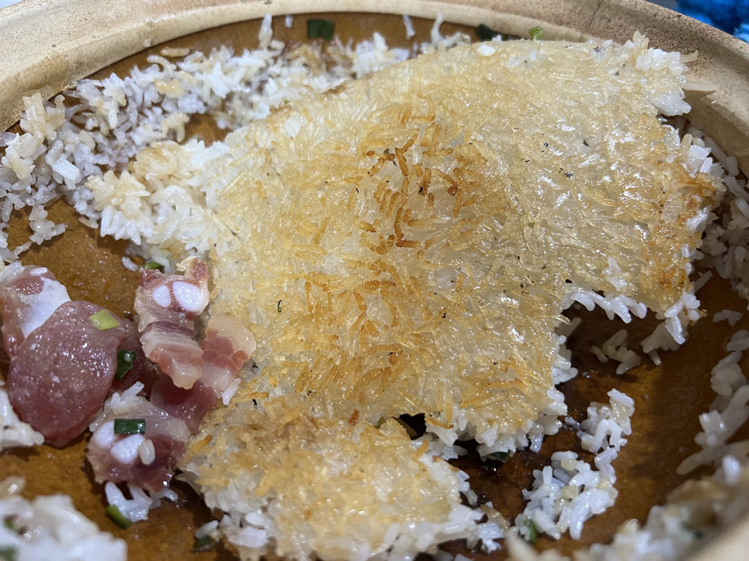腊味煲仔饭，20分钟饭菜同出
