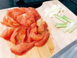 西红柿烧茄子的做法 步骤1