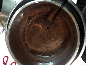 巧克力戚风蛋糕的做法 步骤3