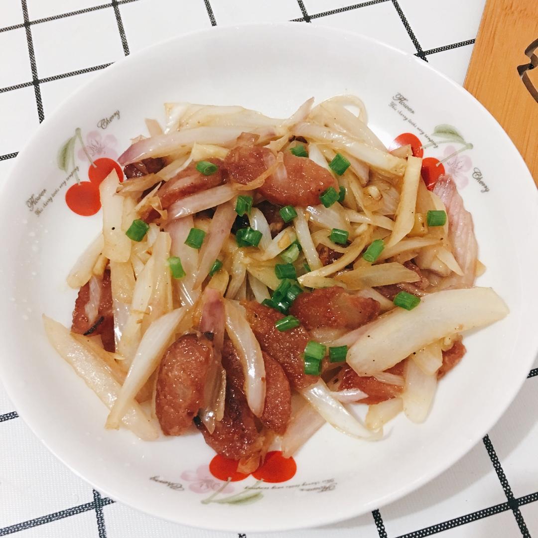 洋葱炒腊肠