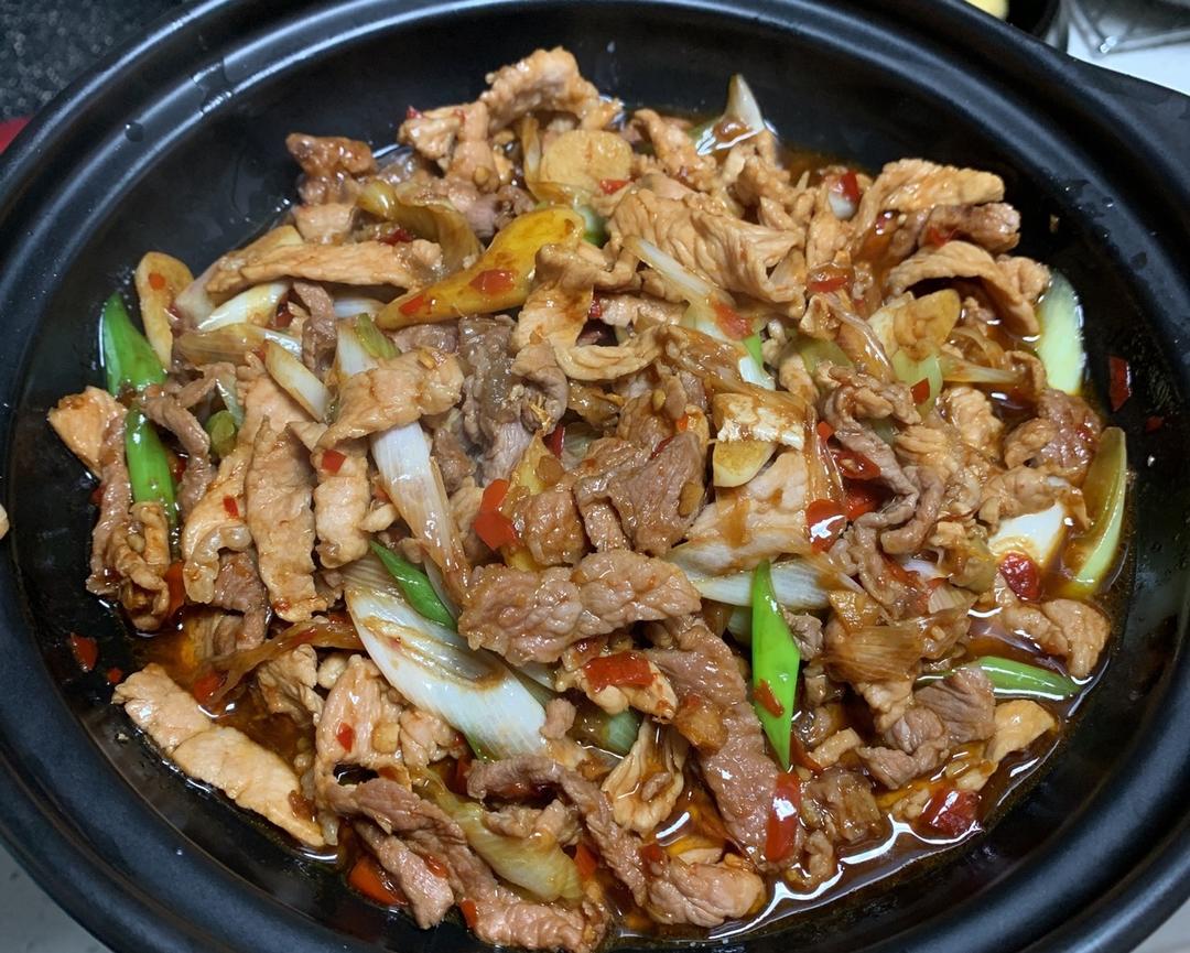 下饭的“剁椒炒肉片”